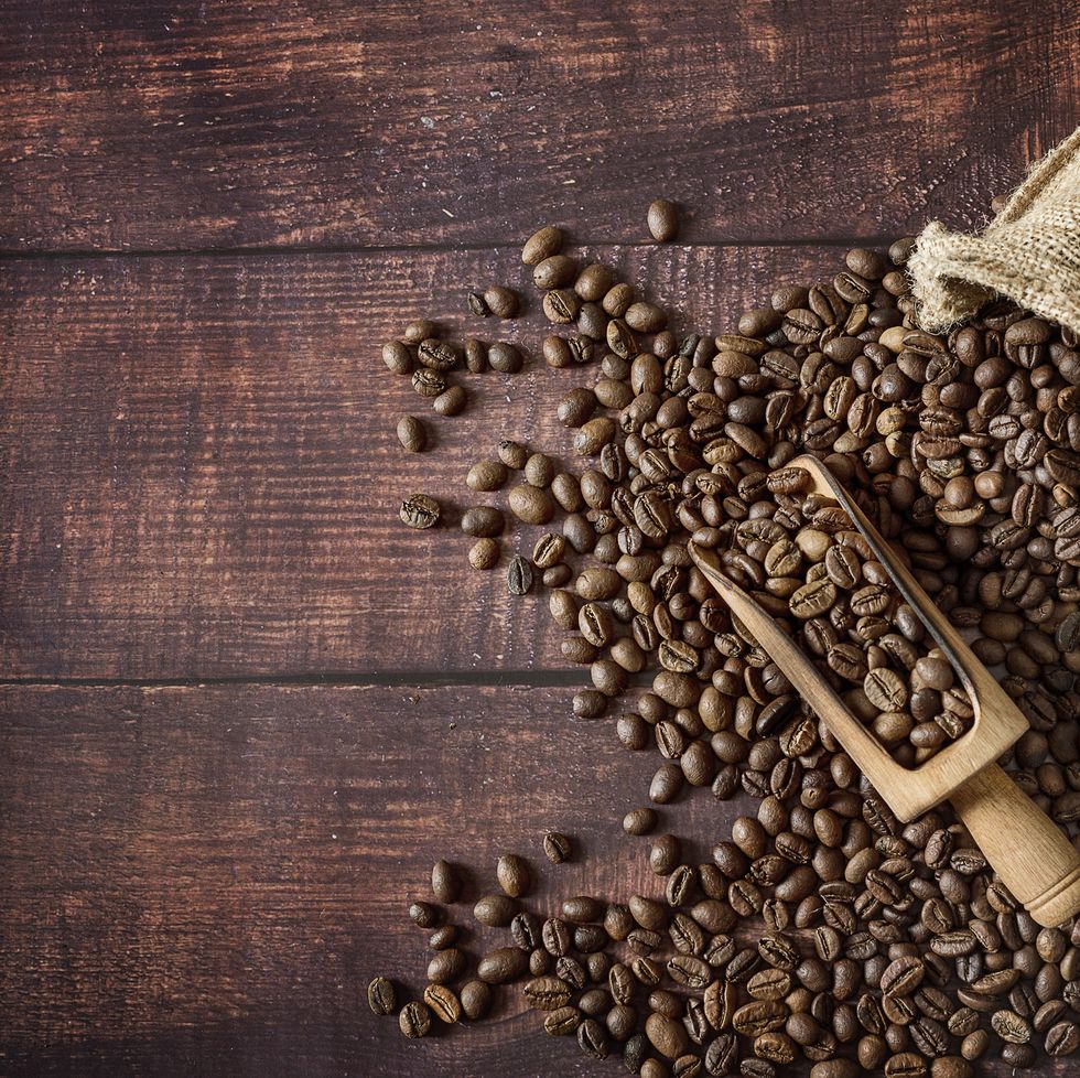 https://hips.hearstapps.com/hmg-prod/images/what-to-buy-in-bulk-coffee-1583427018.jpg?crop=0.668xw:1.00xh;0.333xw,0&resize=980:*