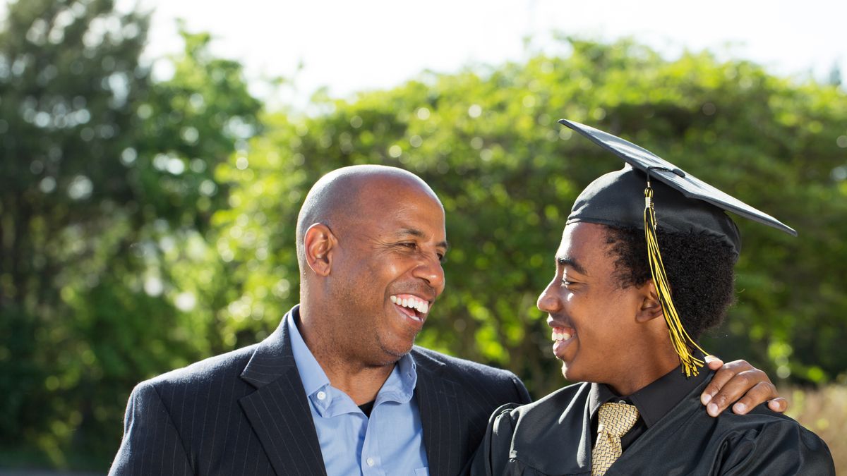 4 Ways to Recognize Your Graduate