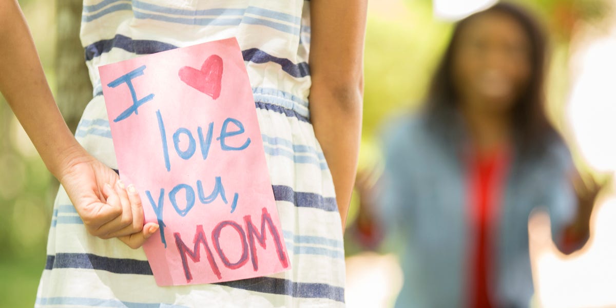 50 Mother's Day Card Messages and Wishes - What to Write in a Mother's Day  Card