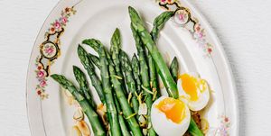 Asparagus, Vegetable, Food, Green bean, Plate, Ingredient, Dish, Asparagus, Produce, Plant, 