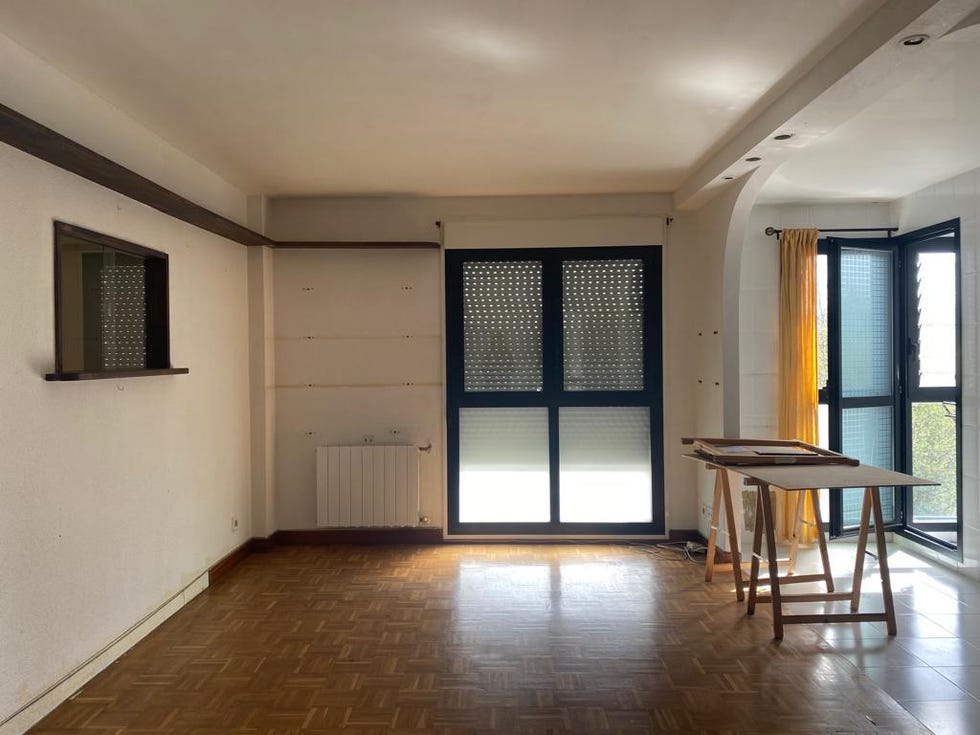 una transformacion sorprendente, de espacios oscuros a una vivienda luminosa y funcional en bilbao