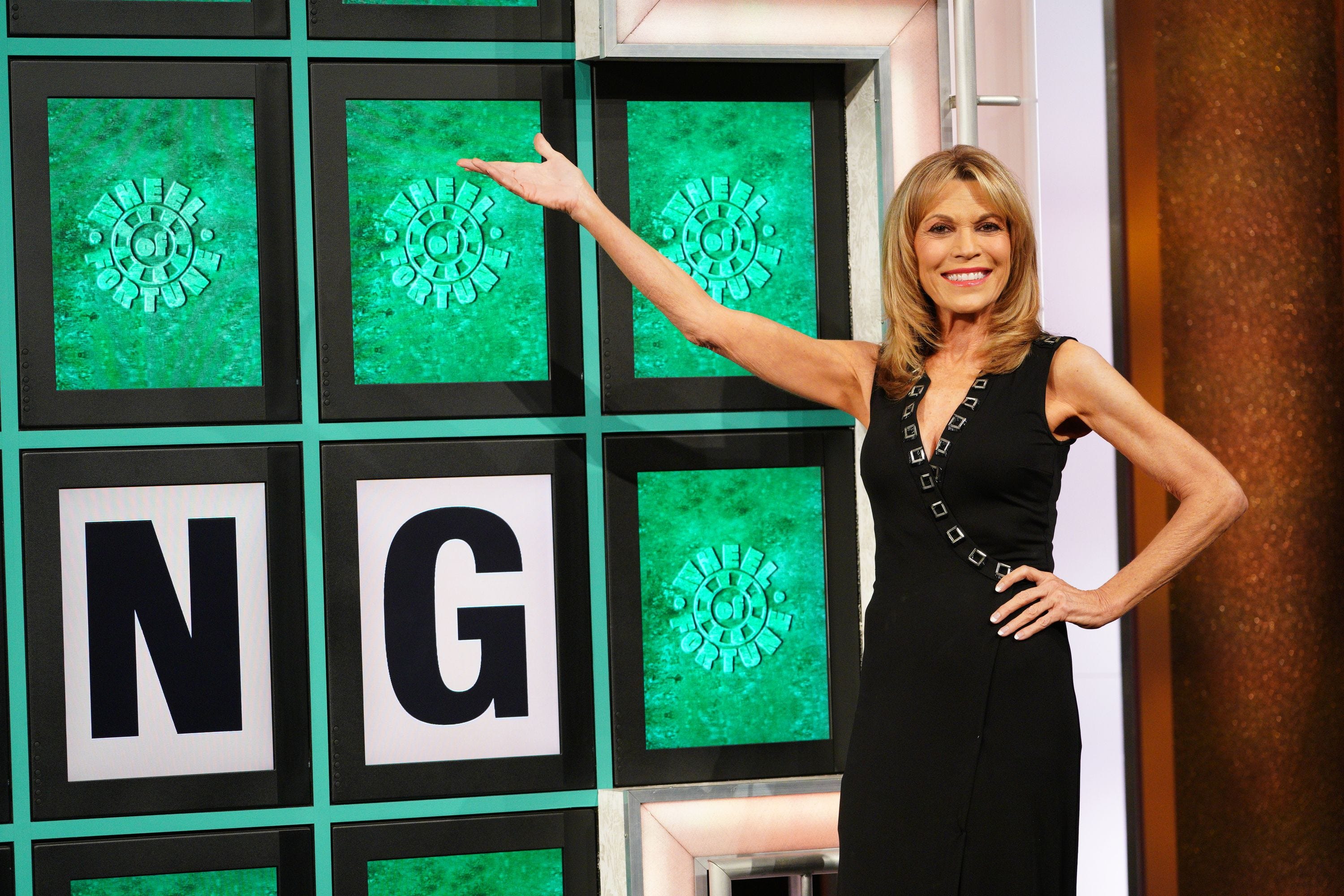 'Wheel of Fortune' Fans Bombard Vanna White After She Drops Bombshell About the Show