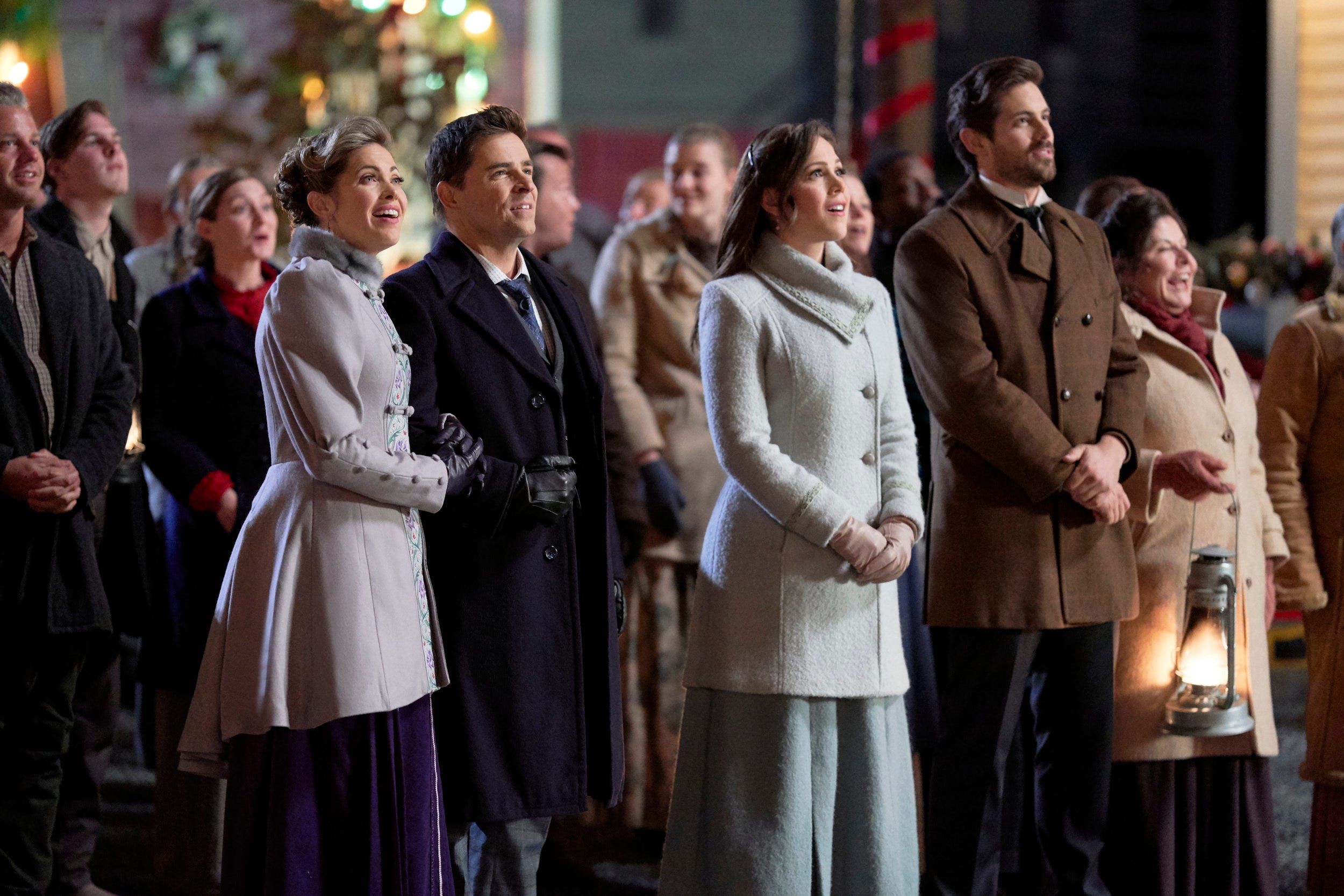 When Hope Calls Christmas - Full Cast & Crew - TV Guide