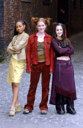 girls in love magda played by zaraah abrahams, ellie played by olivia hallinan and nadine portrayed by amy kwolek