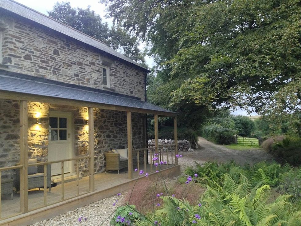 Where is Poldark filmed? Cornwall cottages