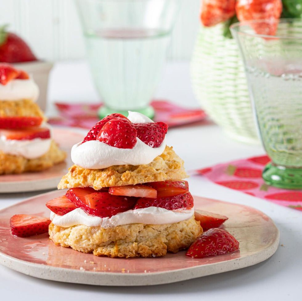 whipped cream desserts strawberry shortcake