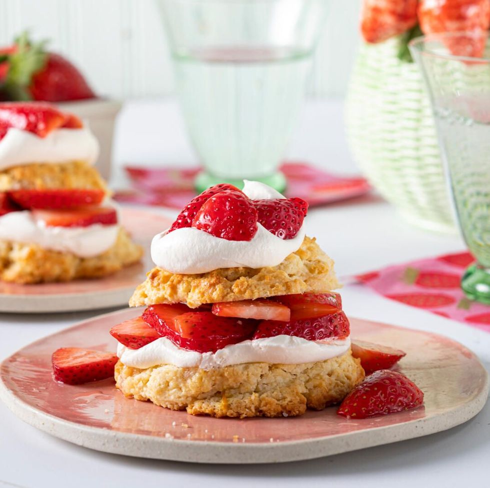 whipped cream desserts strawberry shortcake
