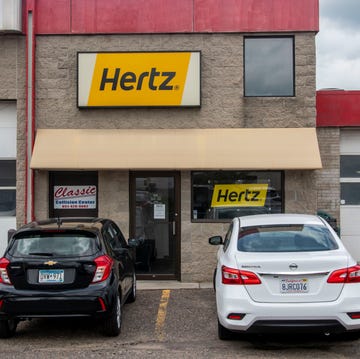 white bear lake, minnesota, hertz car rental hertz filed for bankruptcy protection due to the coronavirus pandemic hertz lost all its revenue when travel shut down due to the coronavirus