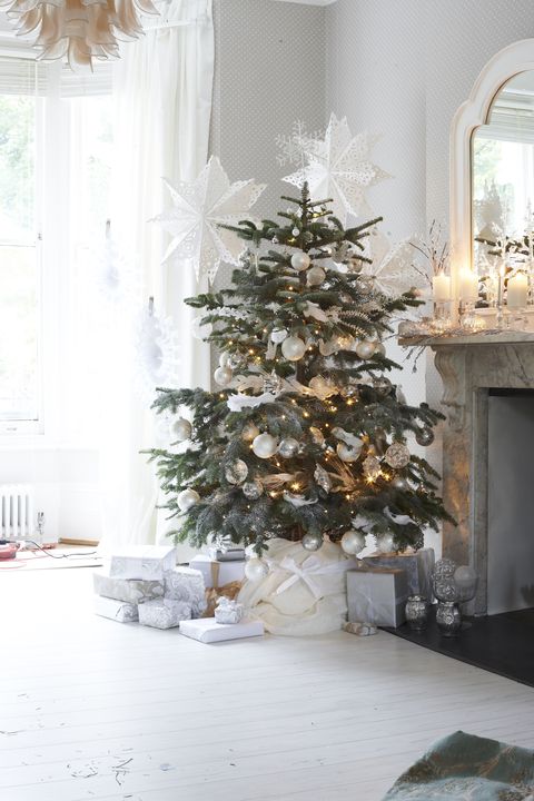 christmas tree with white snowflakes