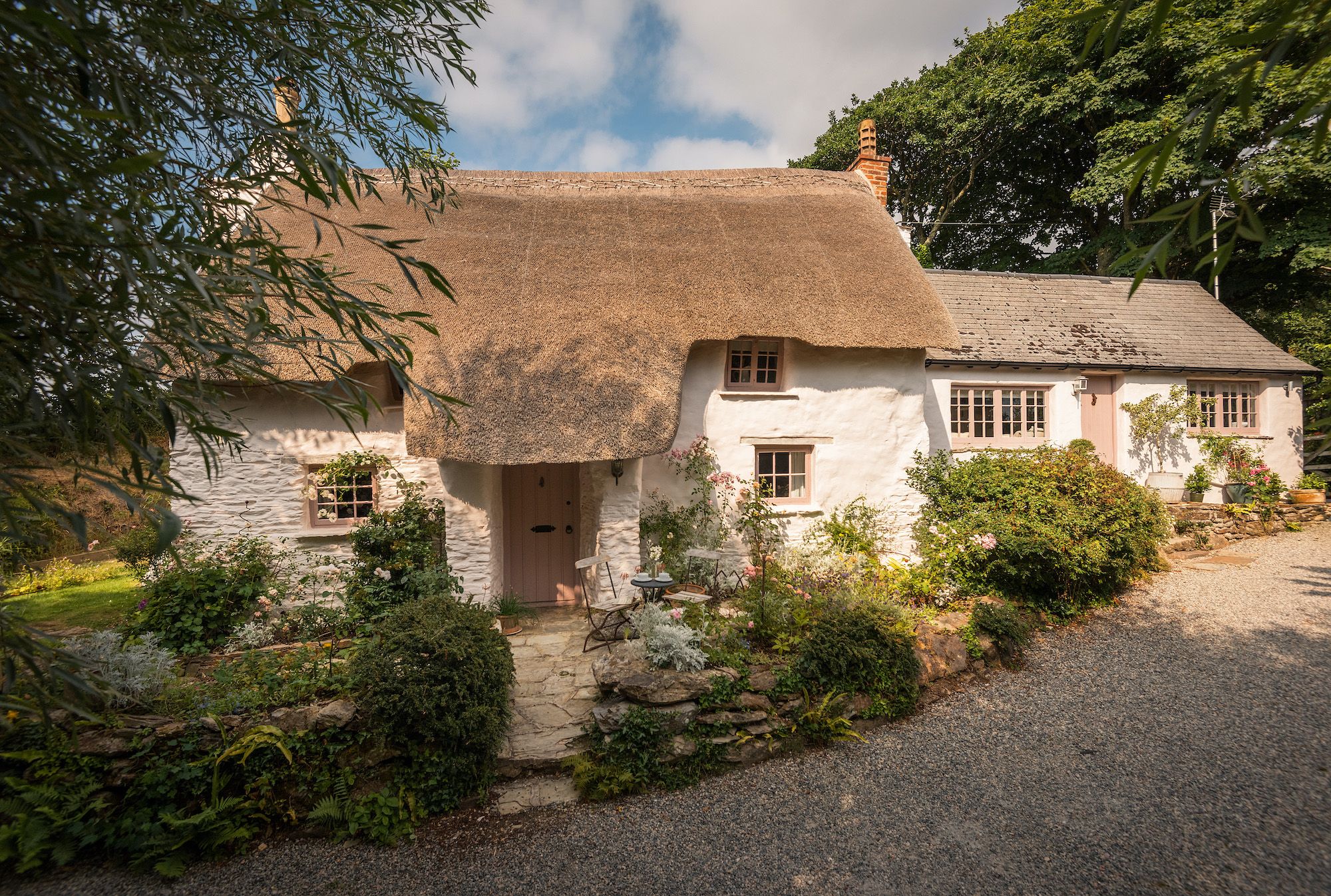 White Company Cornwall Cottage Thatched Country Rustic Whitewashed Rural Farmhouse Exterior 6447ebed777be 