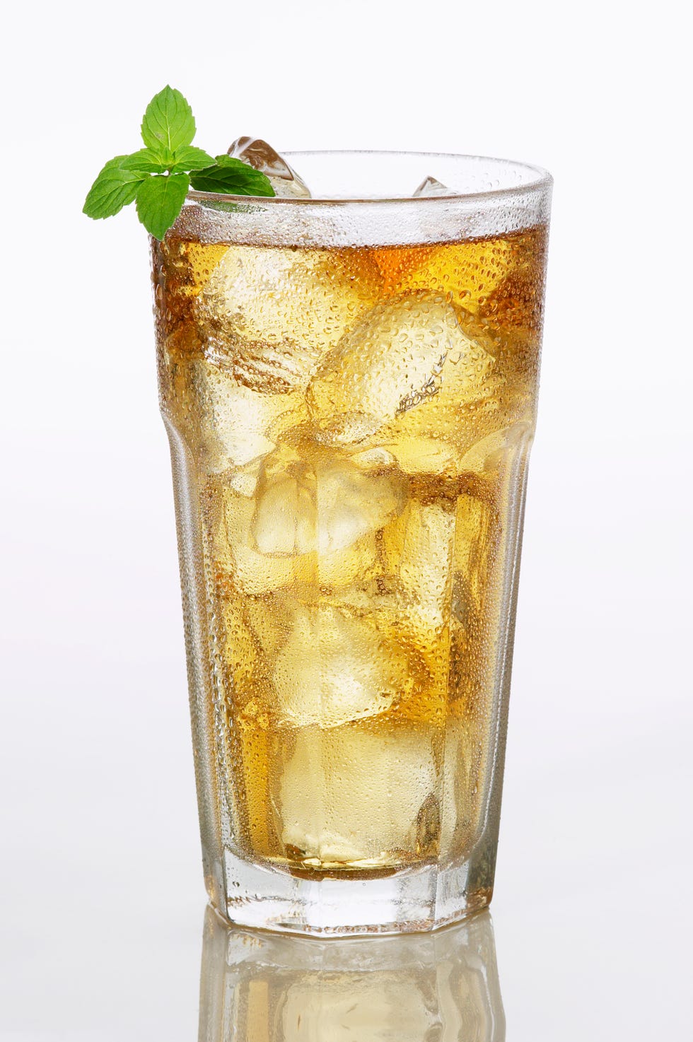 summer drinks white iced tea