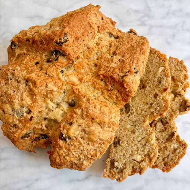 white wine and cheese bread