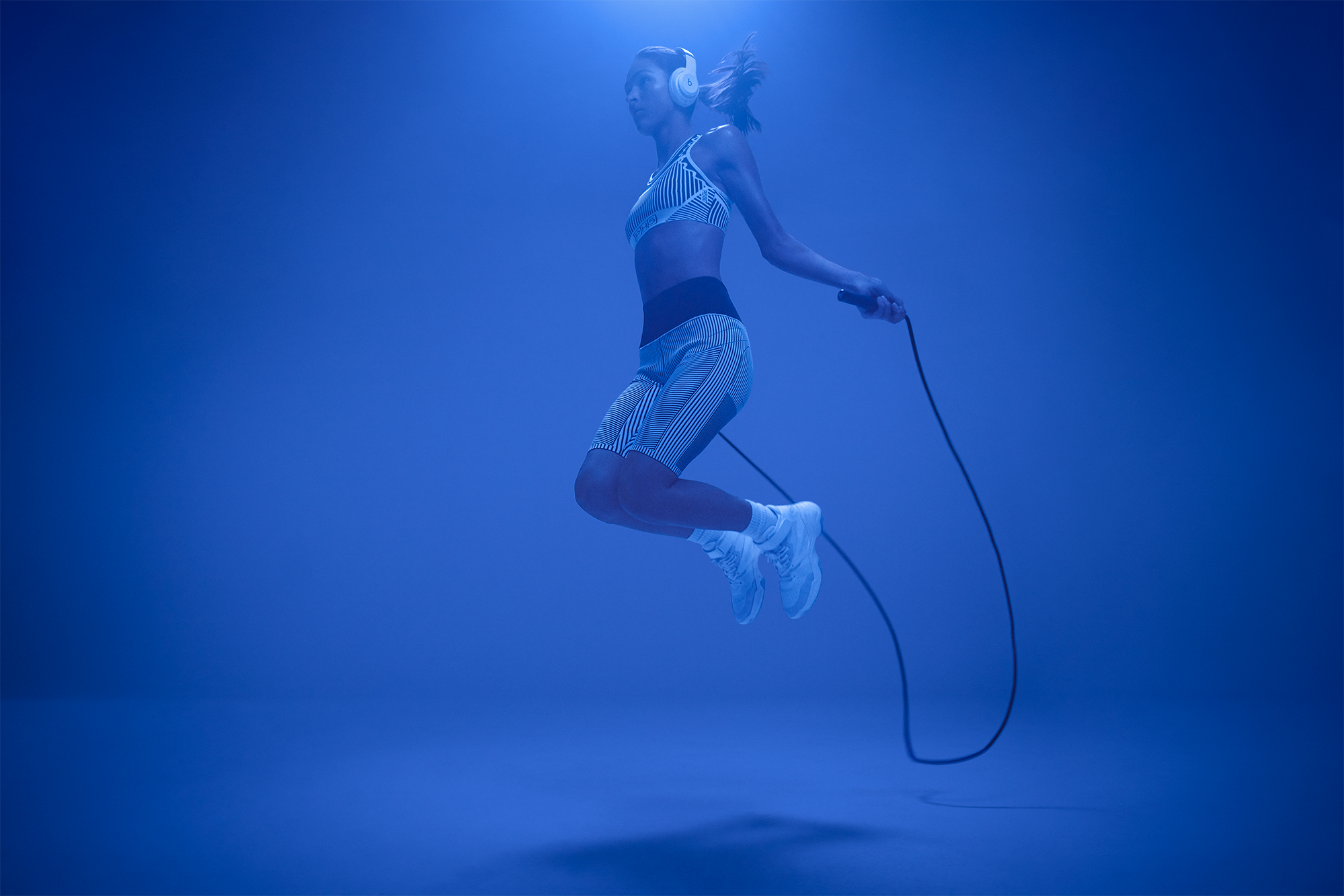 10 Benefits Of Jumping Rope You Def Dont Want To Skip Out On photo