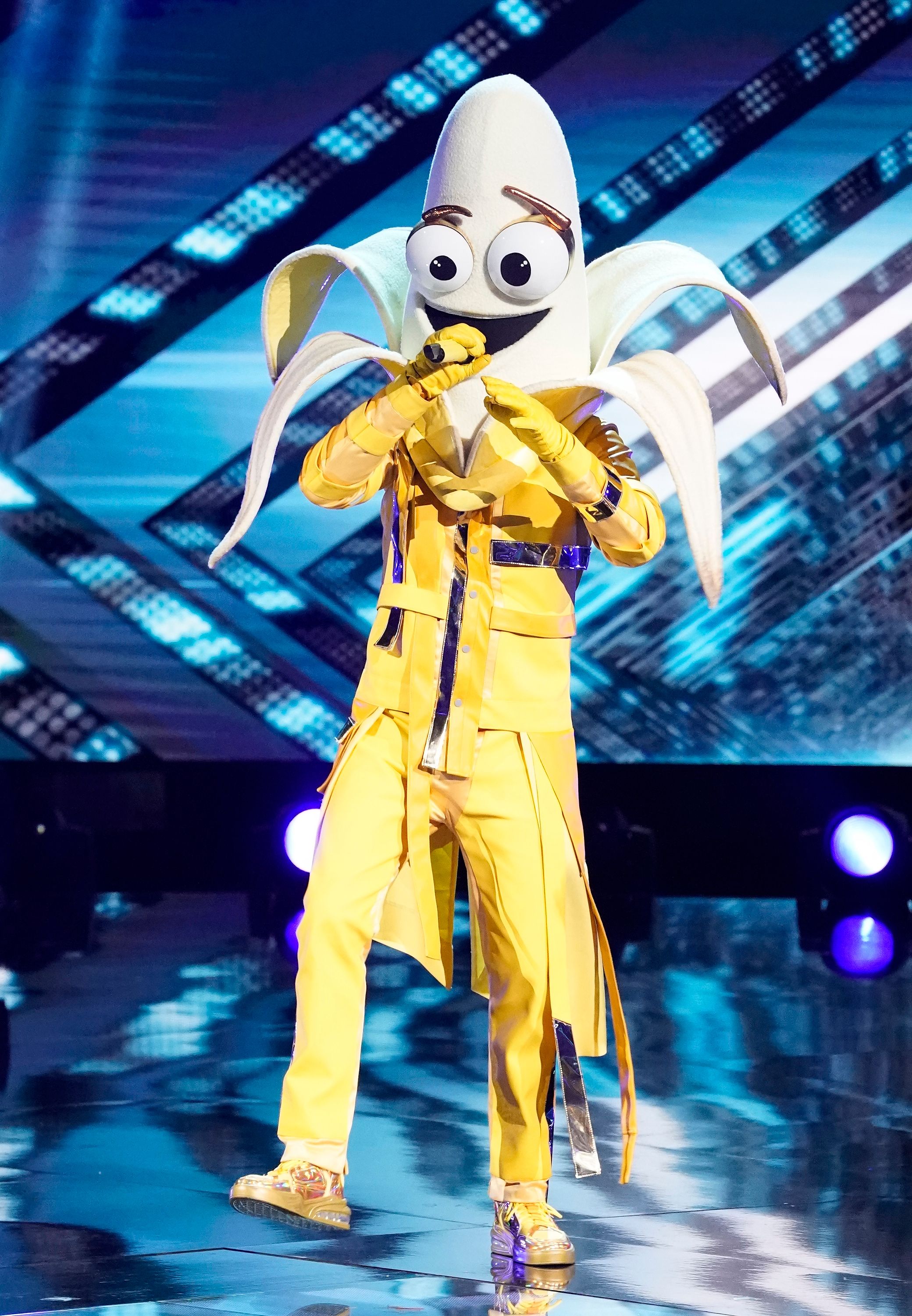 Banana 'The Masked Singer'? — Clues and Guesses