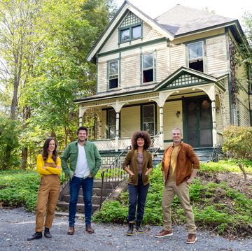 who's afraid of a cheap old house cast in front of an old yellow house