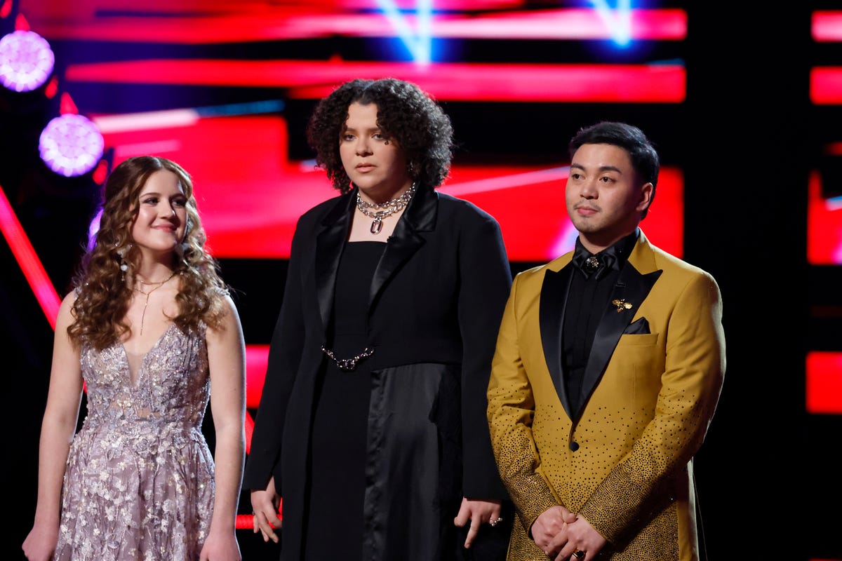 'The Voice' Season 26 Fans Have Thoughts About Sofronio Vasquez as the