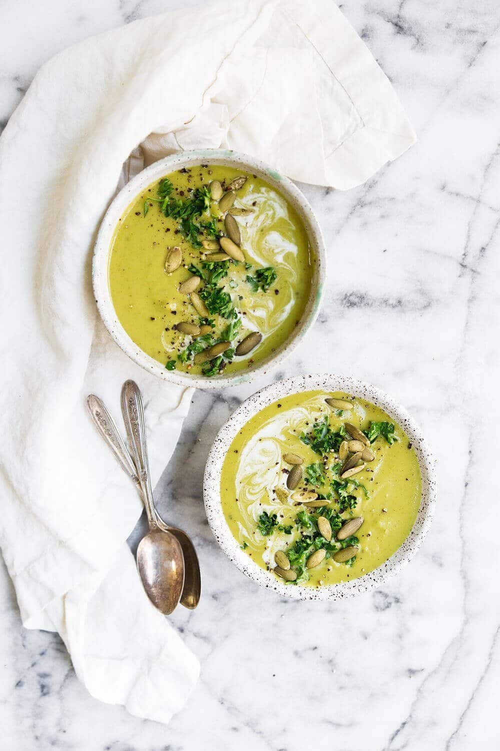 https://hips.hearstapps.com/hmg-prod/images/whole30-cream-of-broccoli-soup-4-1549897370.jpg?crop=0.936xw:0.312xh;0.0417xw,0.507xh&resize=1200:*