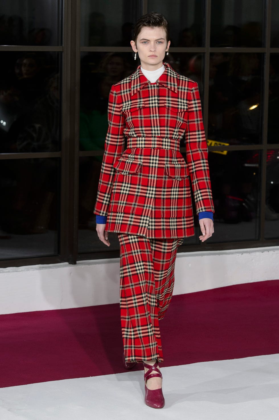 Plaid, Tartan, Clothing, Fashion, Pattern, Red, Runway, Fashion show, Textile, Design, 
