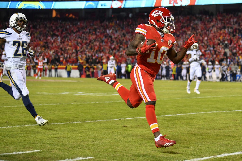 Kansas City Chiefs' Tyreek Hill (10) warms up before the NFL Super Bowl 54  football game between the San Francisco 49ers and Kansas City Chiefs  Sunday, Feb. 2, 2020, in Miami Gardens