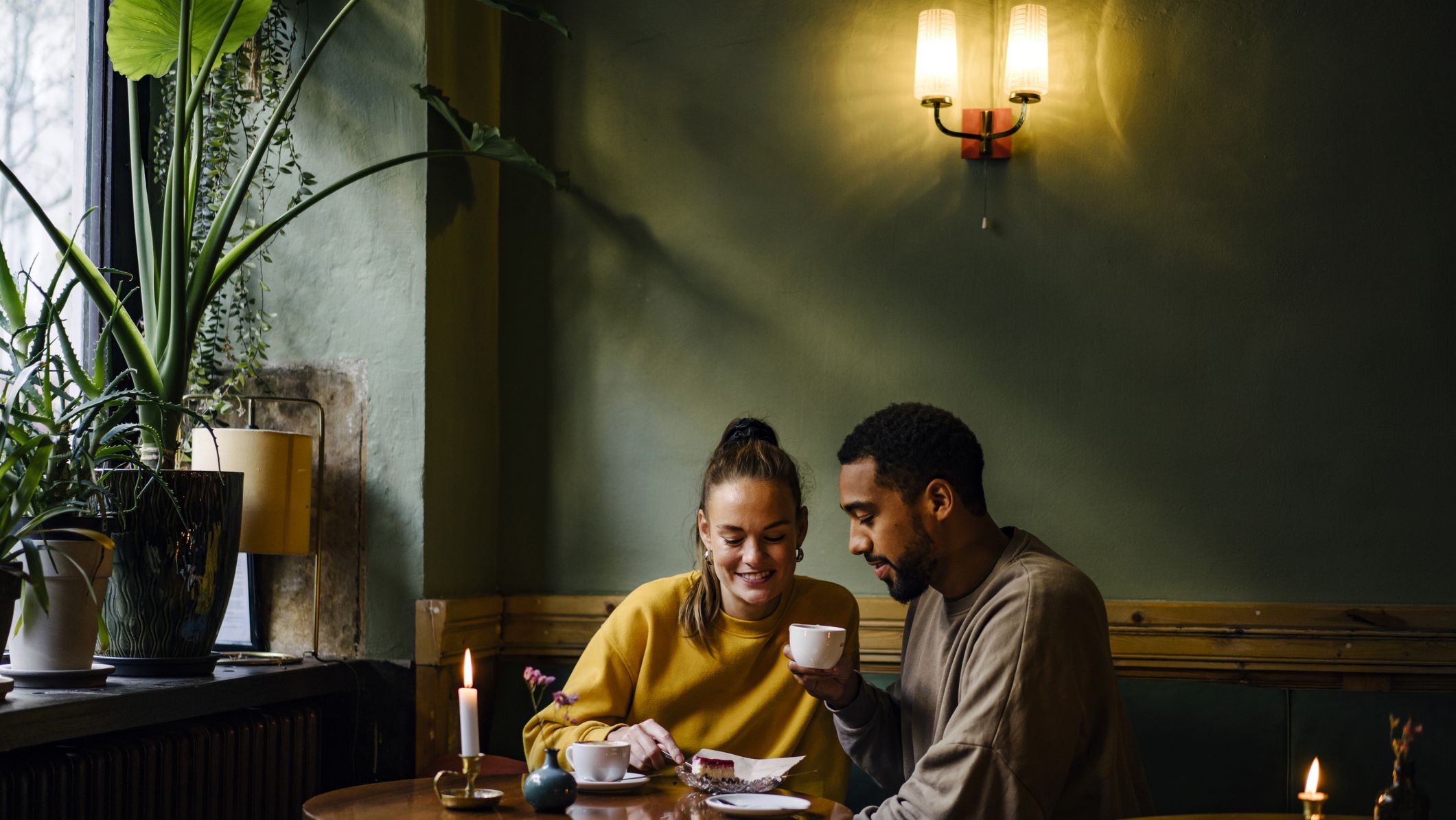 35 Winter Date Night Ideas That are Cozy, Creative and Romantic