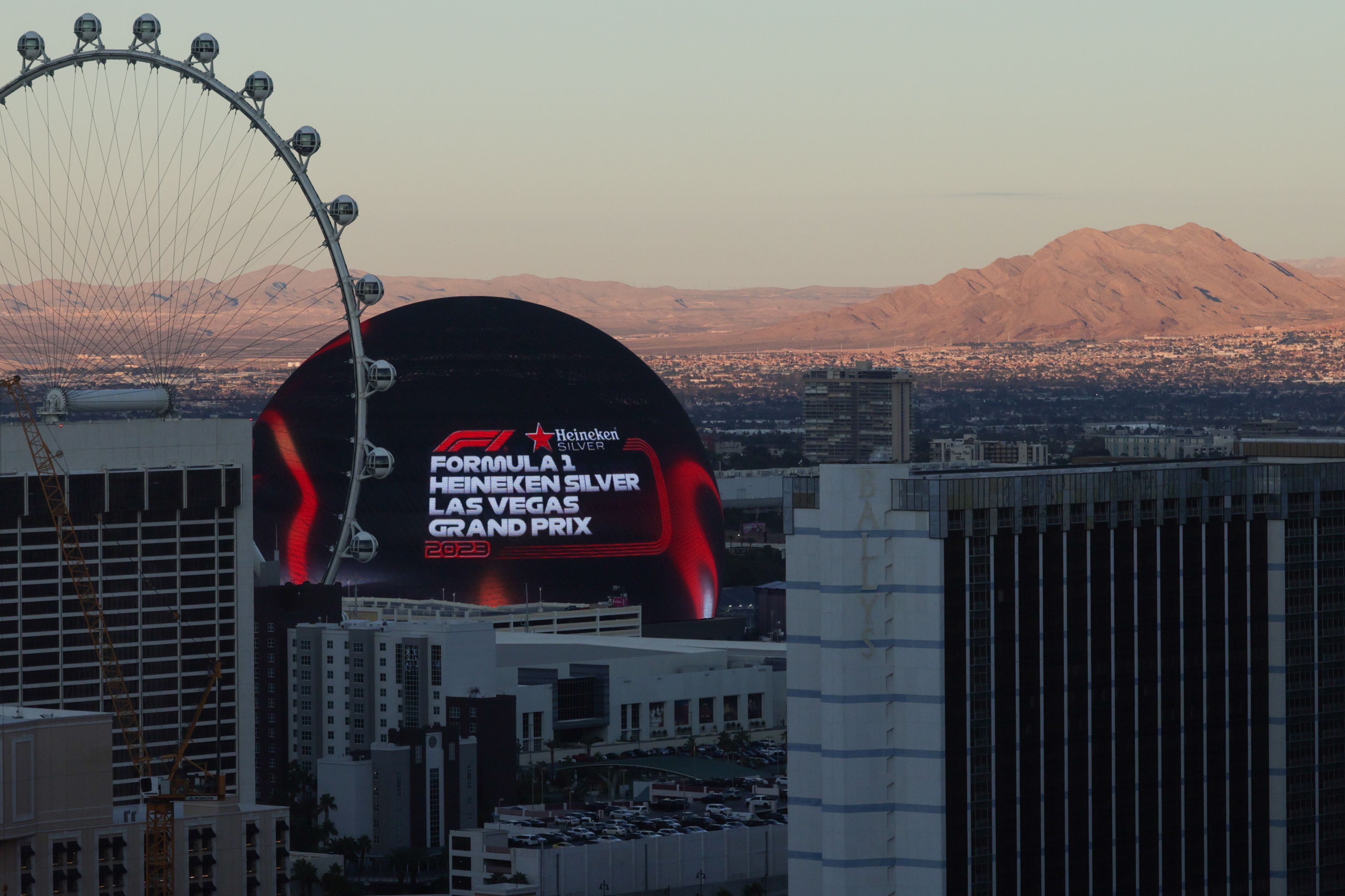 La Preocupaci N De Los Pilotos Para El GP De Las Vegas De 2024   Wiev Of The City With Sphere Ahead Of The Formula 1 Las News Photo 1700566102 