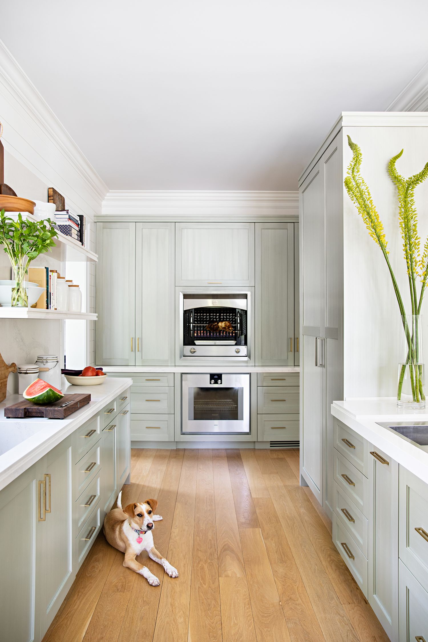 This Hamptons Kitchen Is Full Of Genius Design Ideas   Williams Ba 0119329 Lr 1601319538 