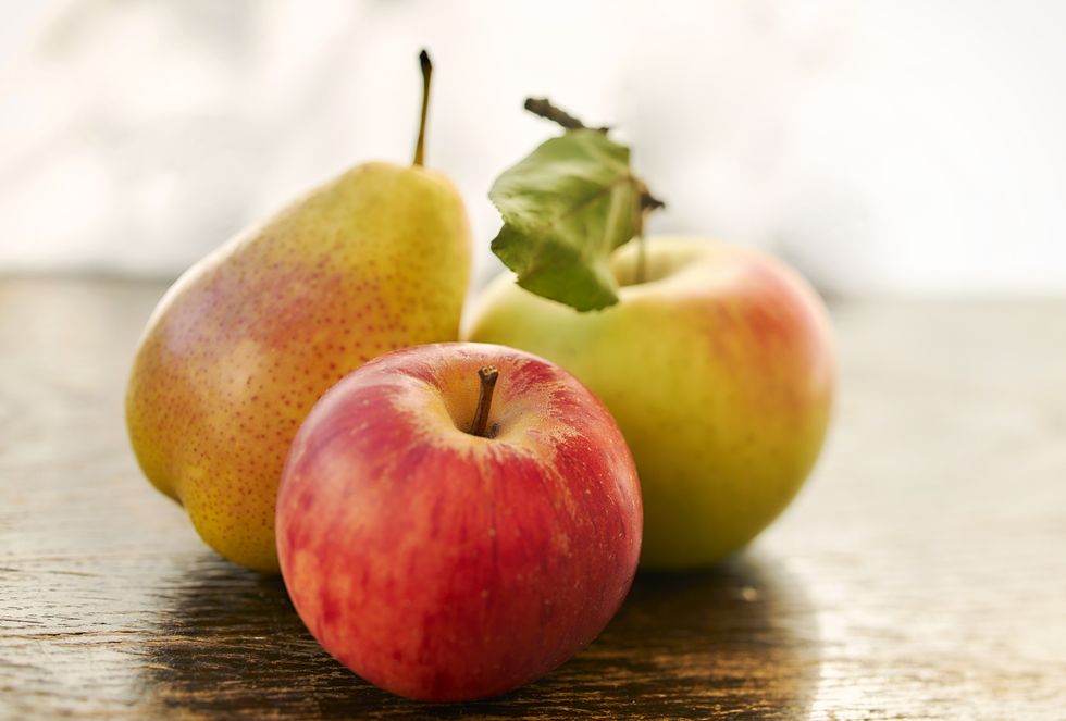 williams pear, elstar apple and braeburn apple