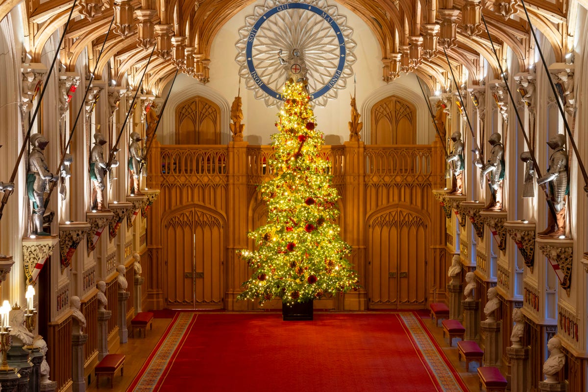 Windsor Castle At Christmas - How Queen's Residence Celebrates