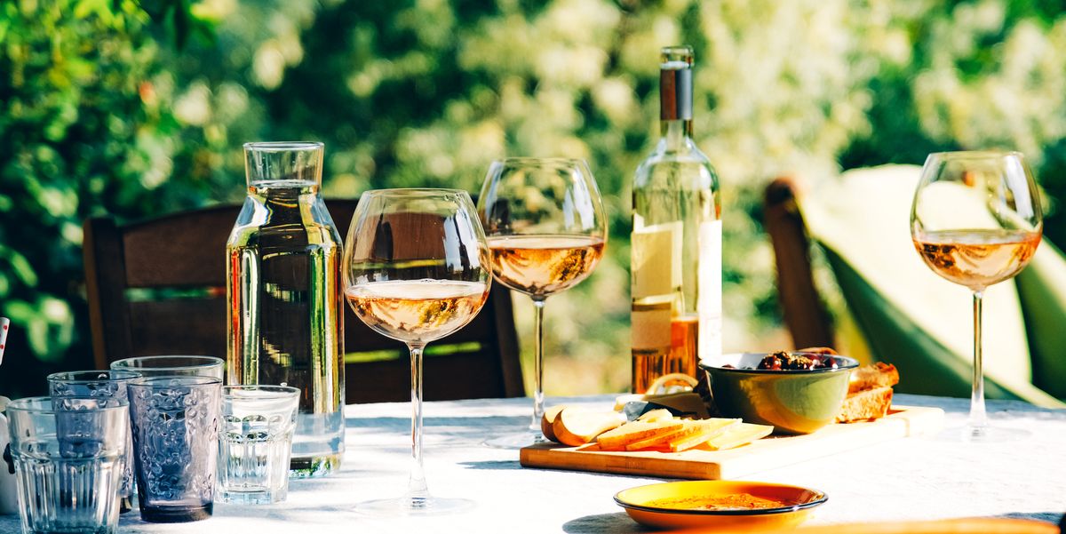 The 12 Best Natural Wines to Buy, According to Wine Experts