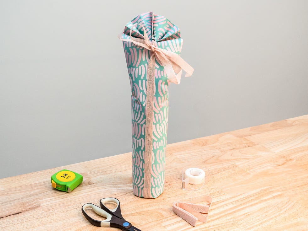 How to Wrap a Wine Bottle? (Step-by-Step Guide)