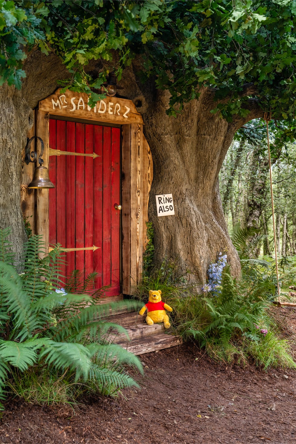 Disney Beach Towel - Winnie The Pooh - 100 Acre Woods