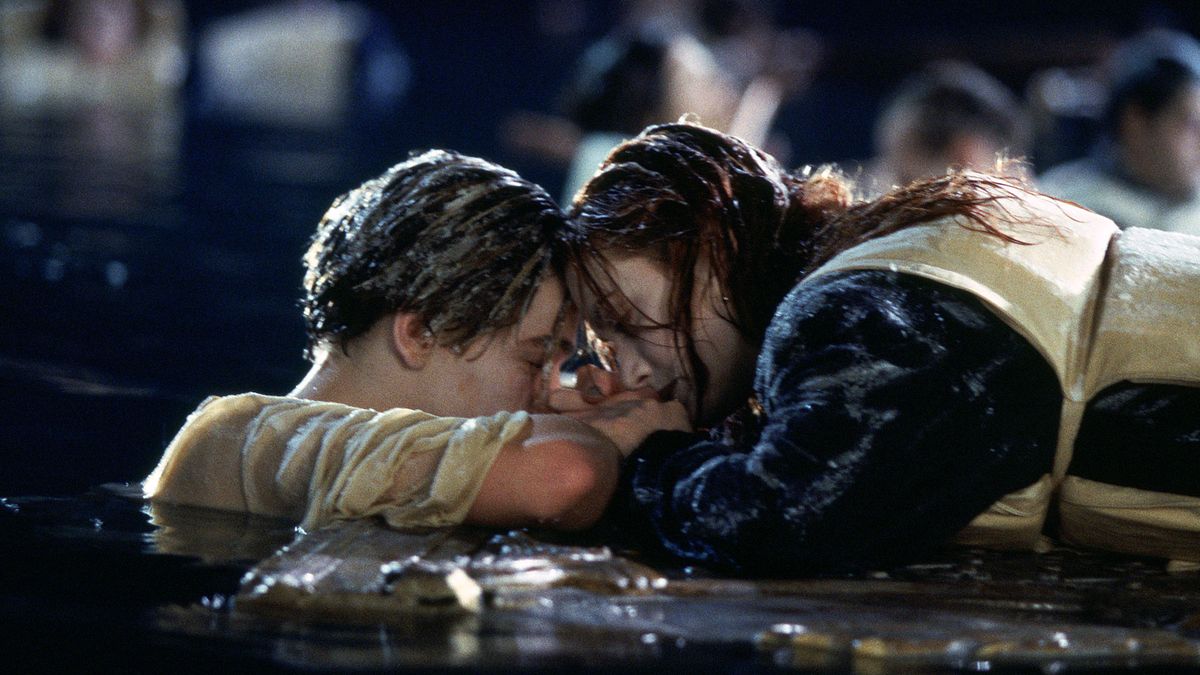 Leonardo DiCaprio and Kate Winslet / Titanic / 1997