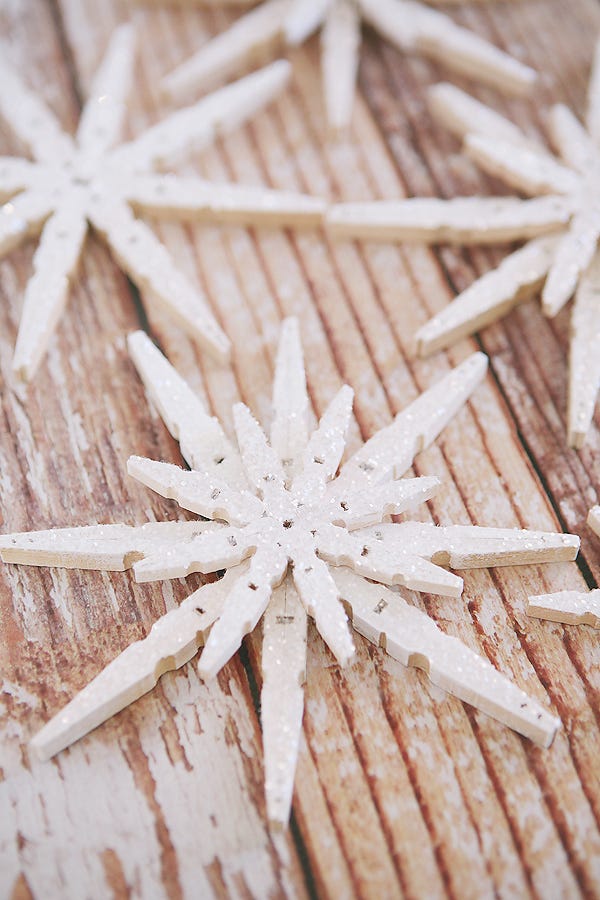 winter crafts clothespins snowflakes