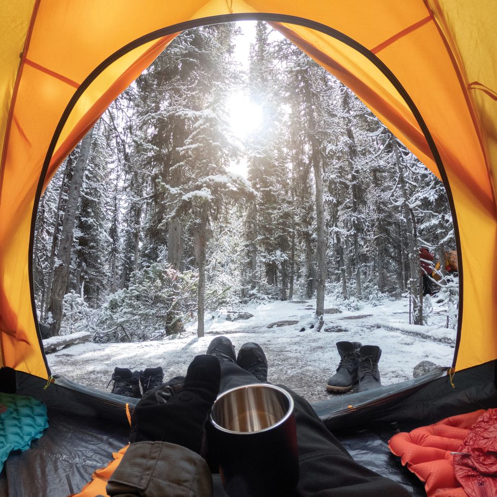 winter date ideas go camping