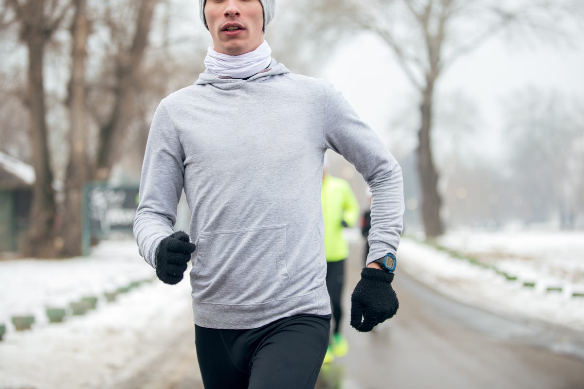 La solución definitiva de 6€ para evitar los pezones irritados cuando  salgas a correr en invierno