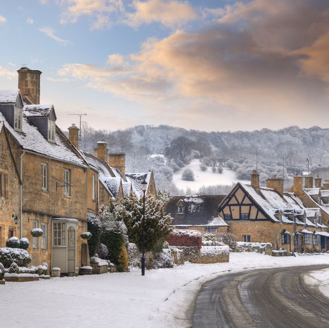 the cotswold village of broadway, worcestershire, england