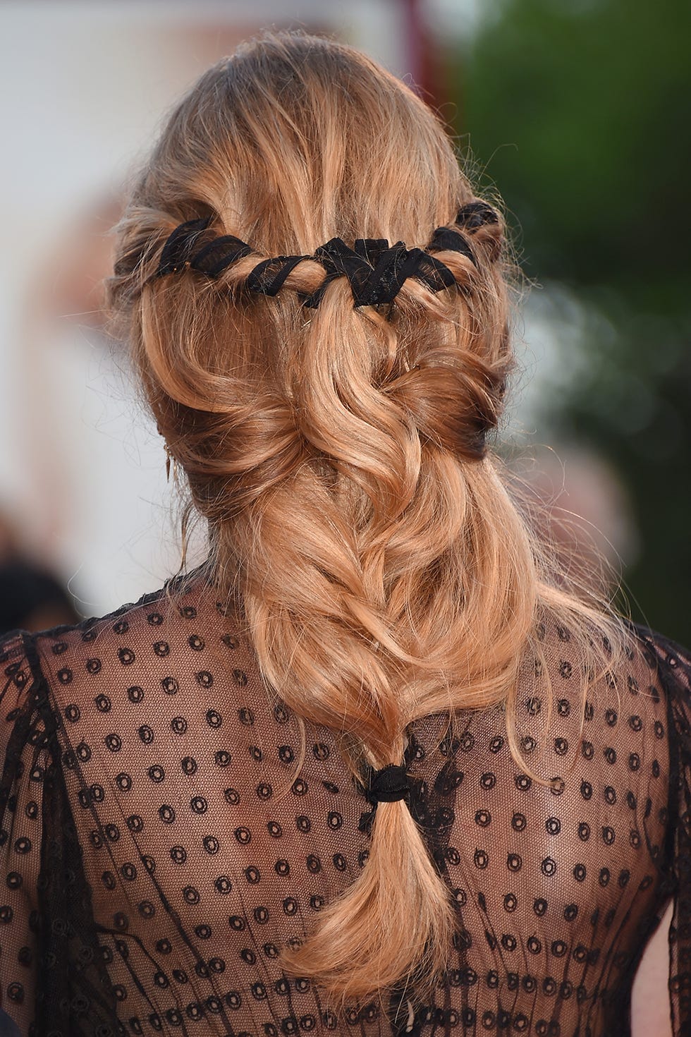 Gorgeous winter wedding hair ideas