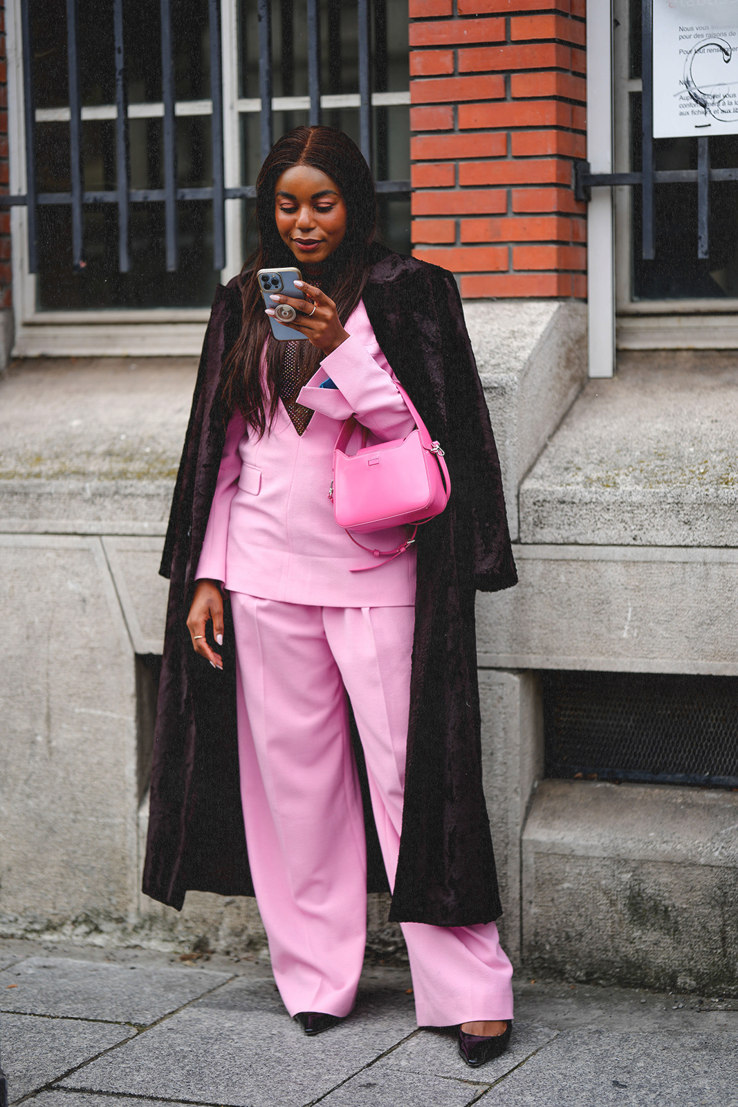 Classic Style: Black Jeans, Chunky Beige Open Cardigan OOTD