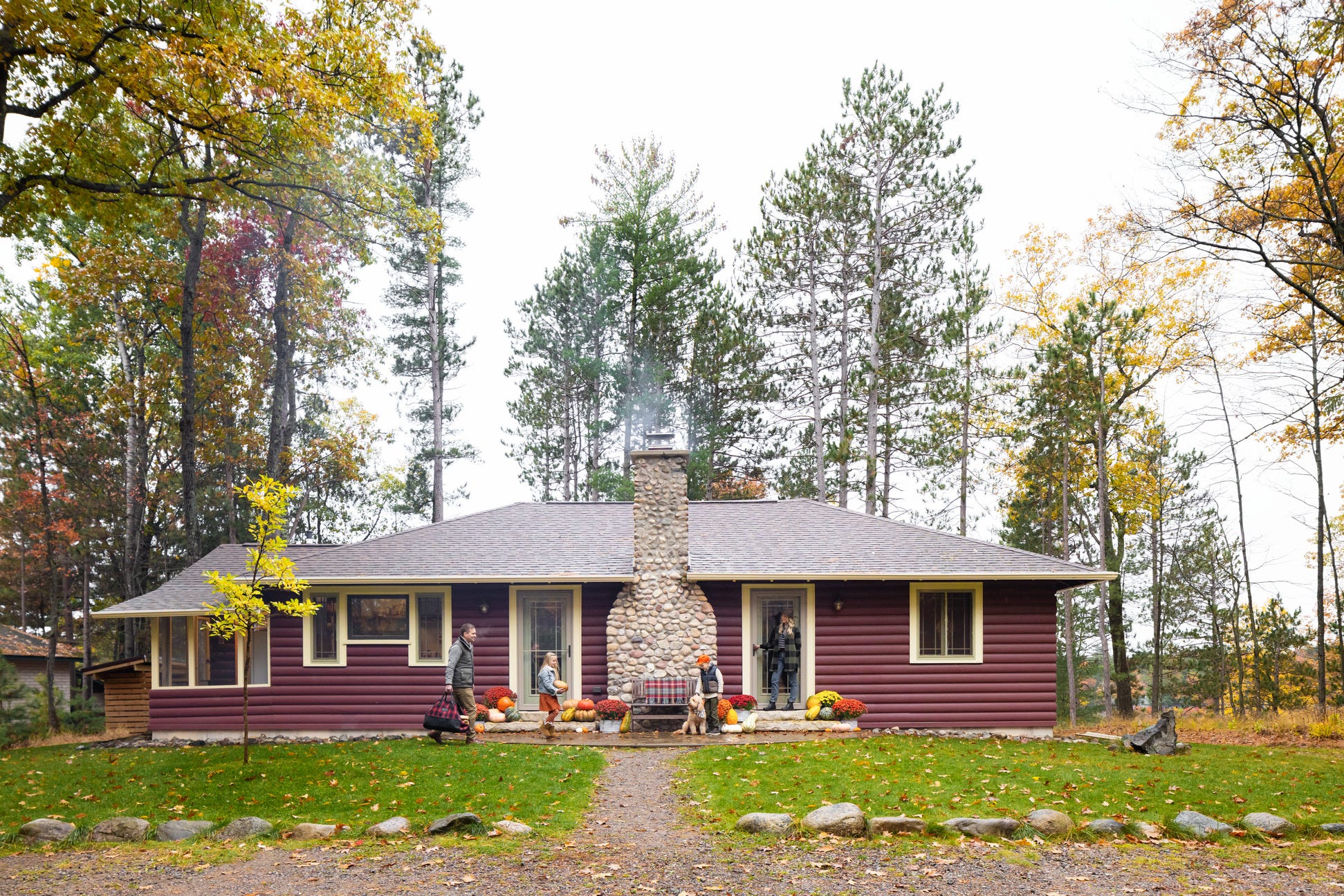 Peek Inside a Cabin in Wisconsin's Northwoods That's the Definition of Cozy