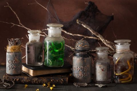 diy halloween decorations witch apothecary jars magic potions halloween decoration