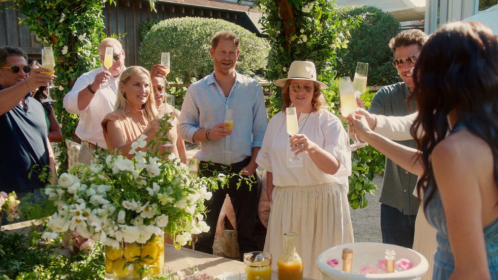 with love, meghan. (l to r) matt cohen, brian kocinski, heather dorak, doria ragland, prince harry, genevieve hillis, julian zafjen, meghan, duchess of sussex in episode 108 of with love, meghan. cr. courtesy of netflix © 2025