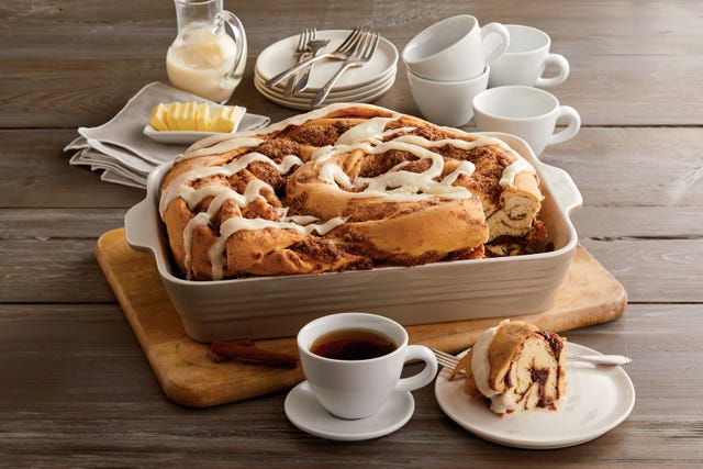 gigantic cinnamon roll