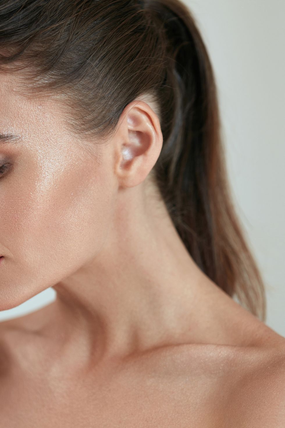 How to Apply Highlighter - Makeup Mistakes Aging You