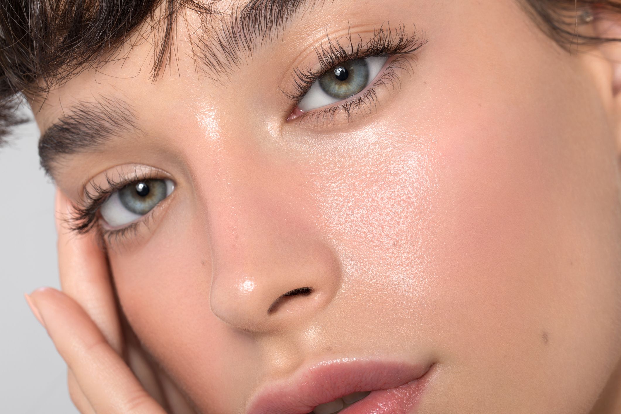 How to Get a Glass Skin Glow, According to Makeup Artists - Coveteur:  Inside Closets, Fashion, Beauty, Health, and Travel