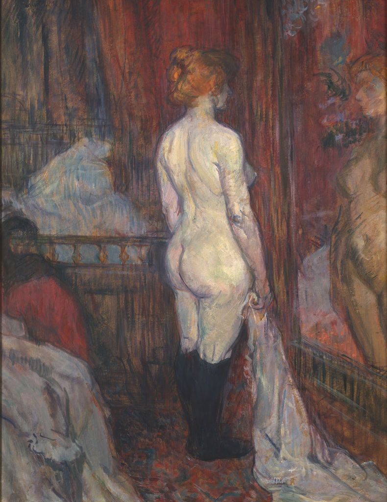 woman before a mirror