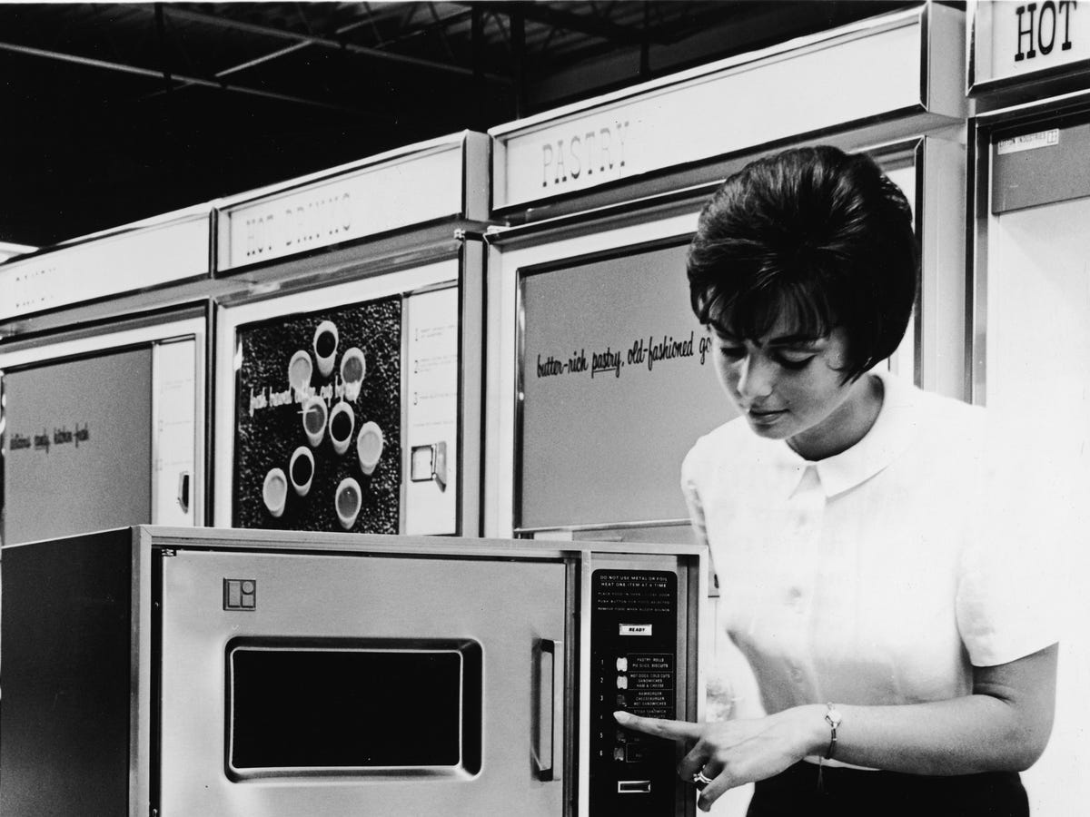 Who Invented the Microwave, And How It Was Invented by Accident