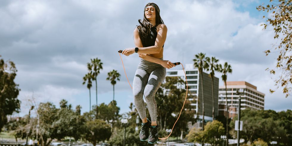 woman exercising in los angeles city park