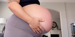 woman goes viral over giant baby bump 'only one baby in here'