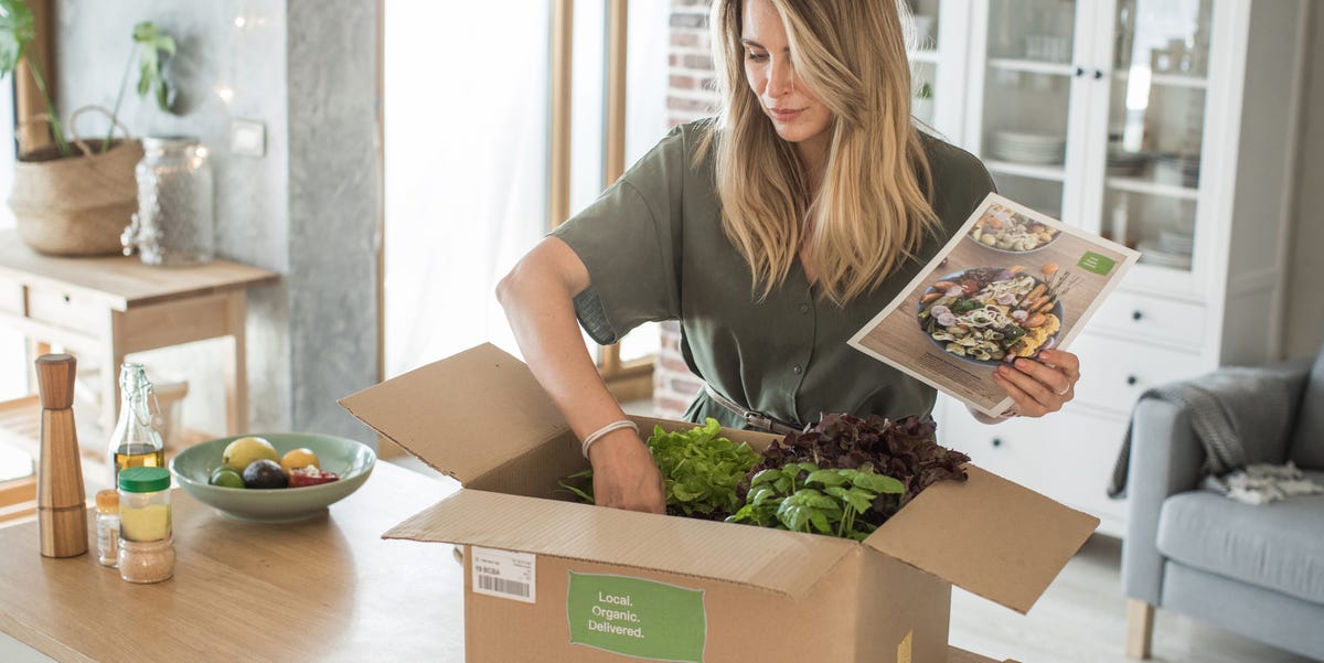 woman got package from meal delivery service