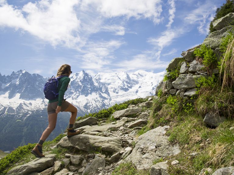 Las 8 mejores zapatillas y botas de trekking para mujeres